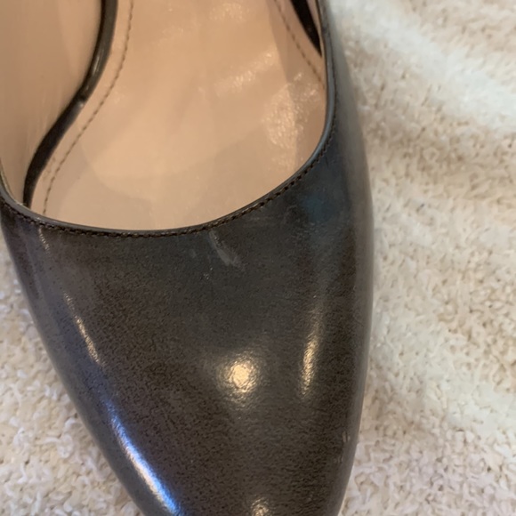 New Prada Gray Leather Closed Toe Heels Made in Italy in Size 35.5/ 5.5 - Picture 5 of 13